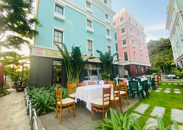 Rosy 2* Hạ Long