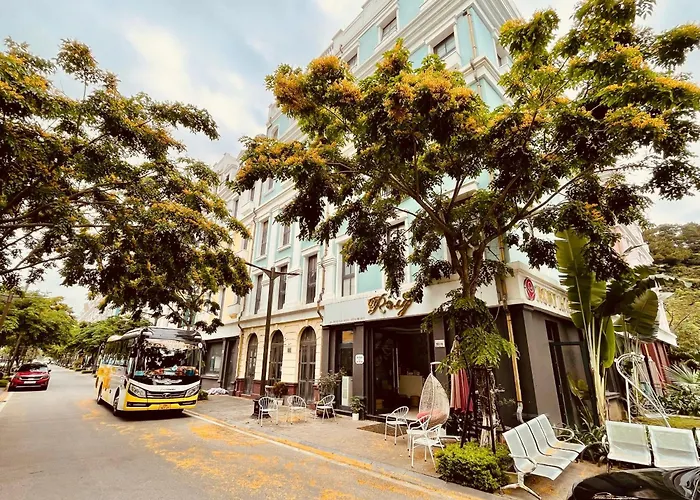 Rosy 2* Hạ Long