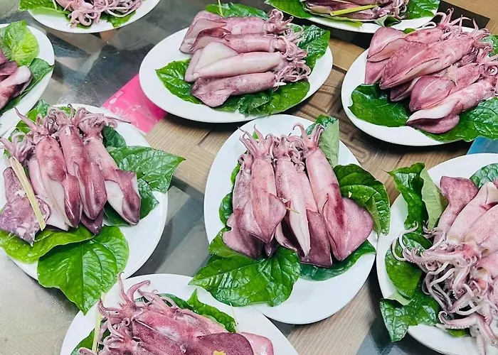 Rosy 2* Hạ Long